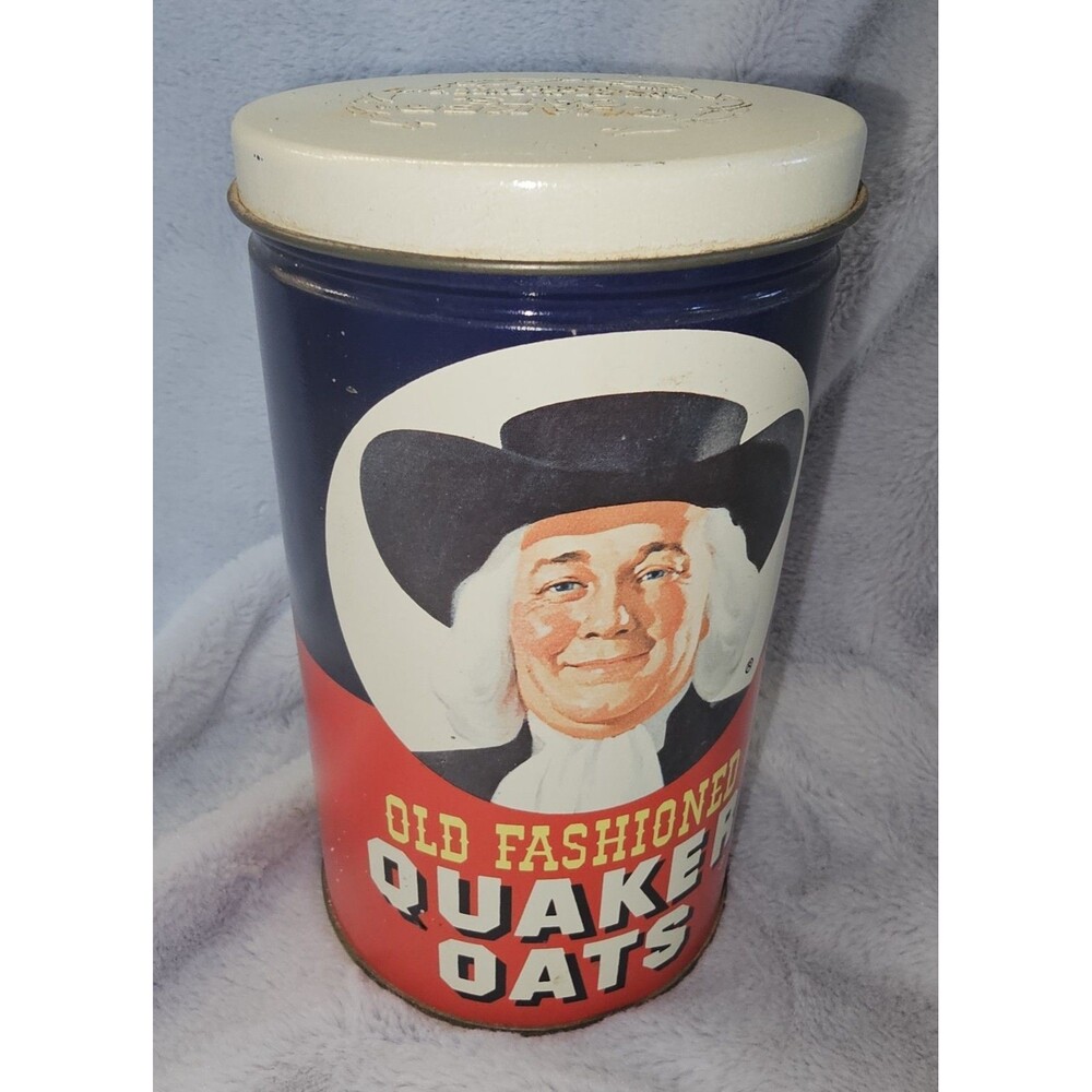 Vintage 1982 Old Fashioned QUAKER OATS Tin.